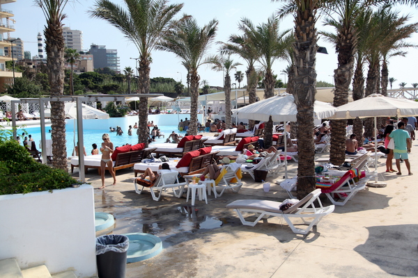 Riviera on Sunday 